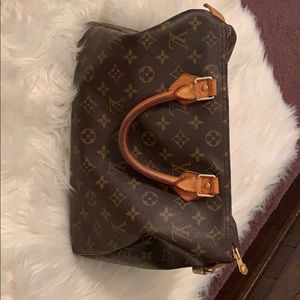 Louis Vuitton authentic speedy 30 great condition!